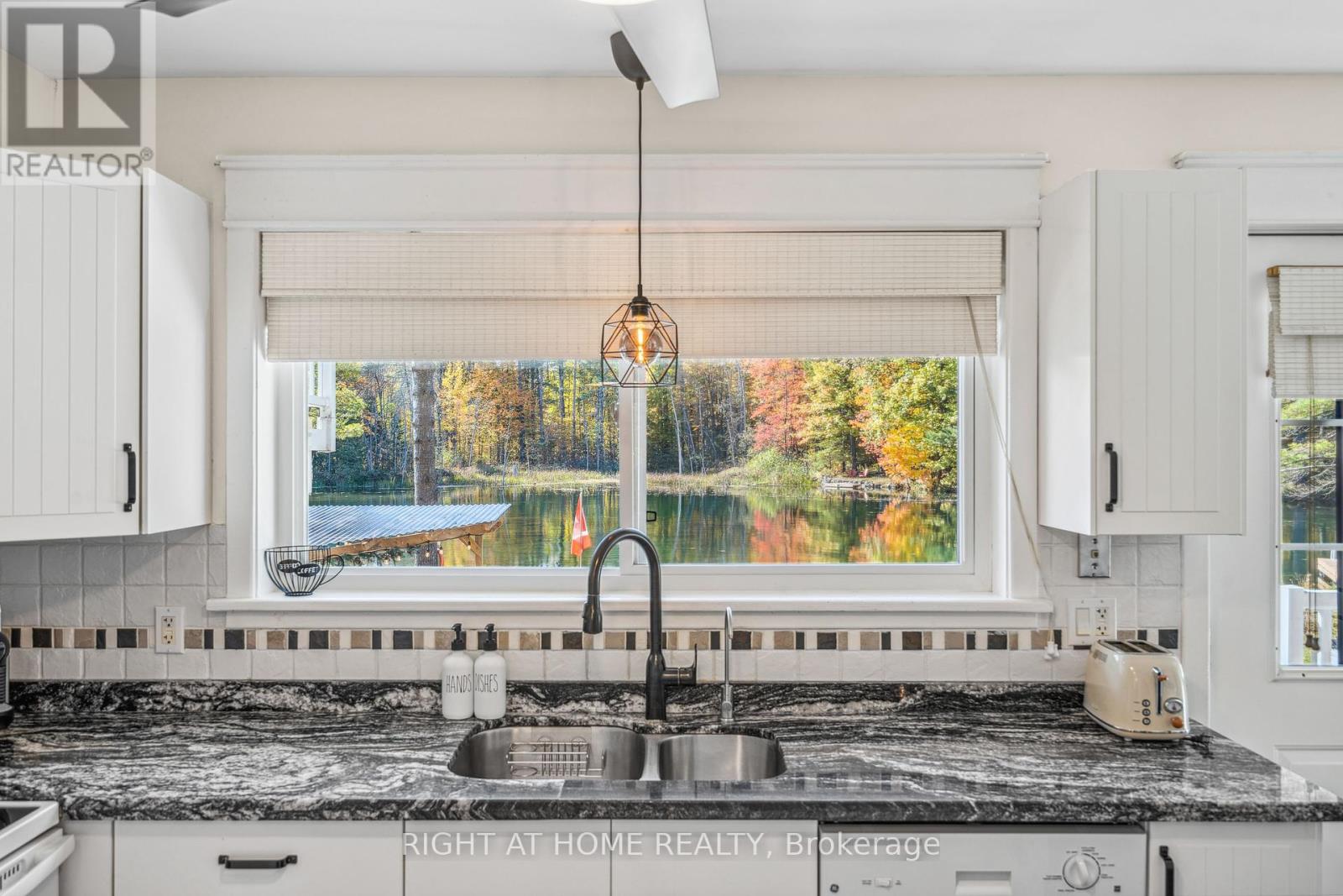3583 Riverdale Drive, Severn (Washago), Ontario  L0K 2B0 - Photo 12 - S12388868