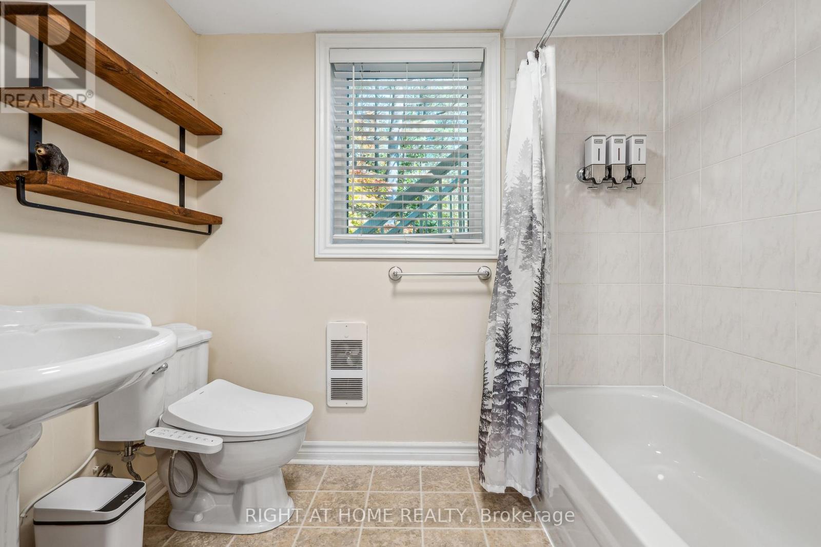 3583 Riverdale Drive, Severn (Washago), Ontario  L0K 2B0 - Photo 15 - S12388868