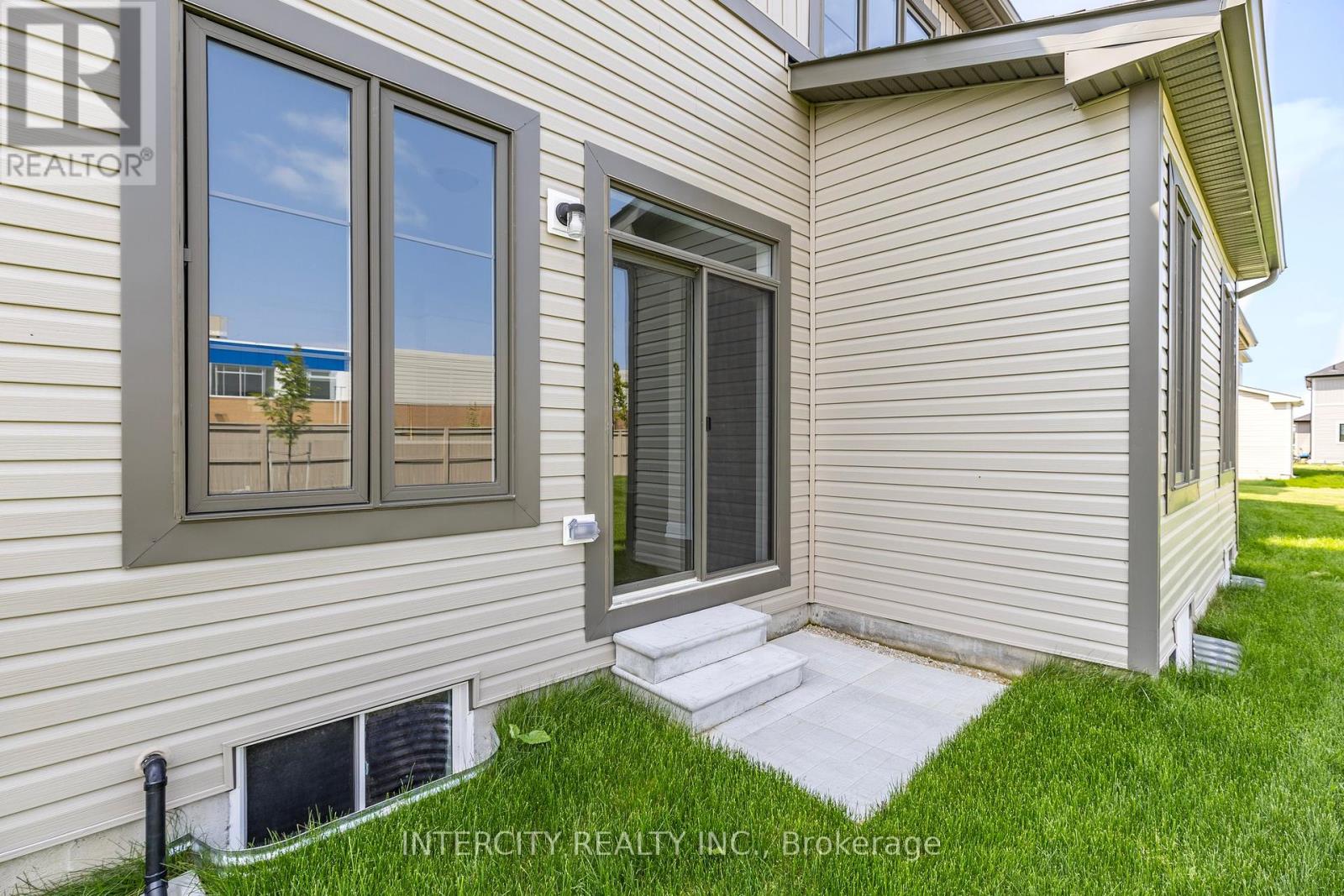 78 Season Crescent, Wasaga Beach, Ontario  L9Z 0M5 - Photo 13 - S12388901