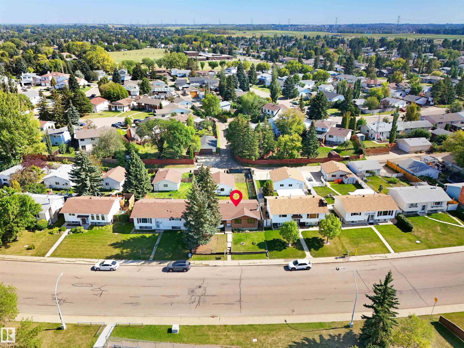 1415 80 St Nw Nw, Edmonton, Alberta  T6K 2R3 - Photo 3 - E4456513