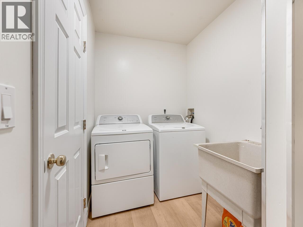 736 Clearwater Way, Coquitlam, British Columbia  V3C 6A3 - Photo 31 - R3044713