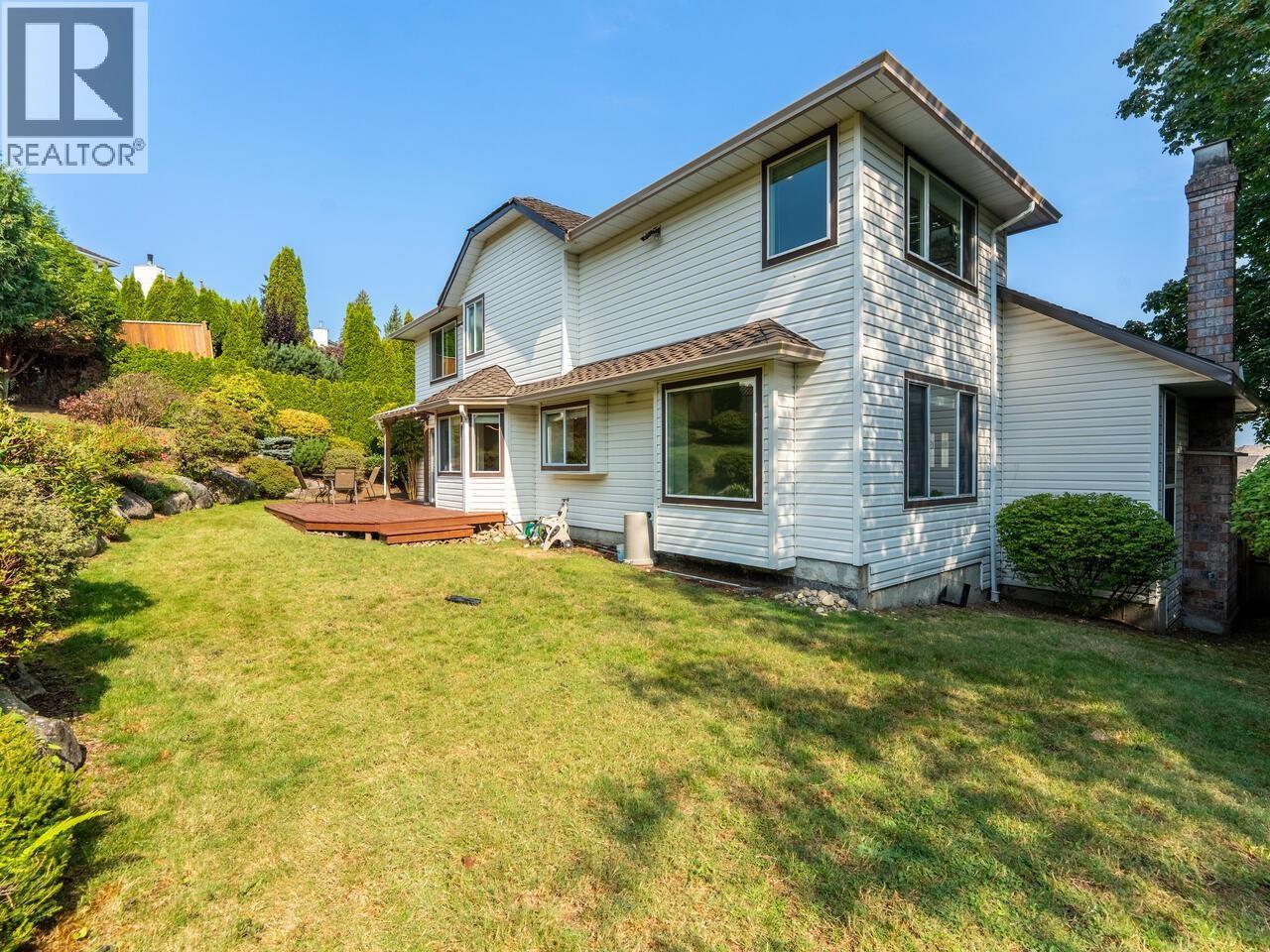 736 Clearwater Way, Coquitlam, British Columbia  V3C 6A3 - Photo 34 - R3044713