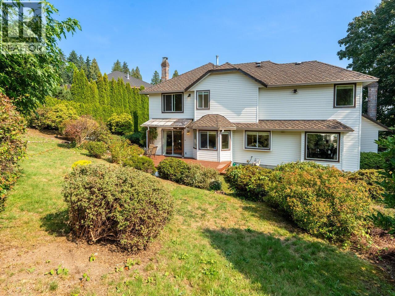 736 Clearwater Way, Coquitlam, British Columbia  V3C 6A3 - Photo 35 - R3044713