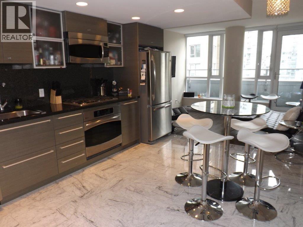 704 833 SEYMOUR STREET, Vancouver, British Columbia