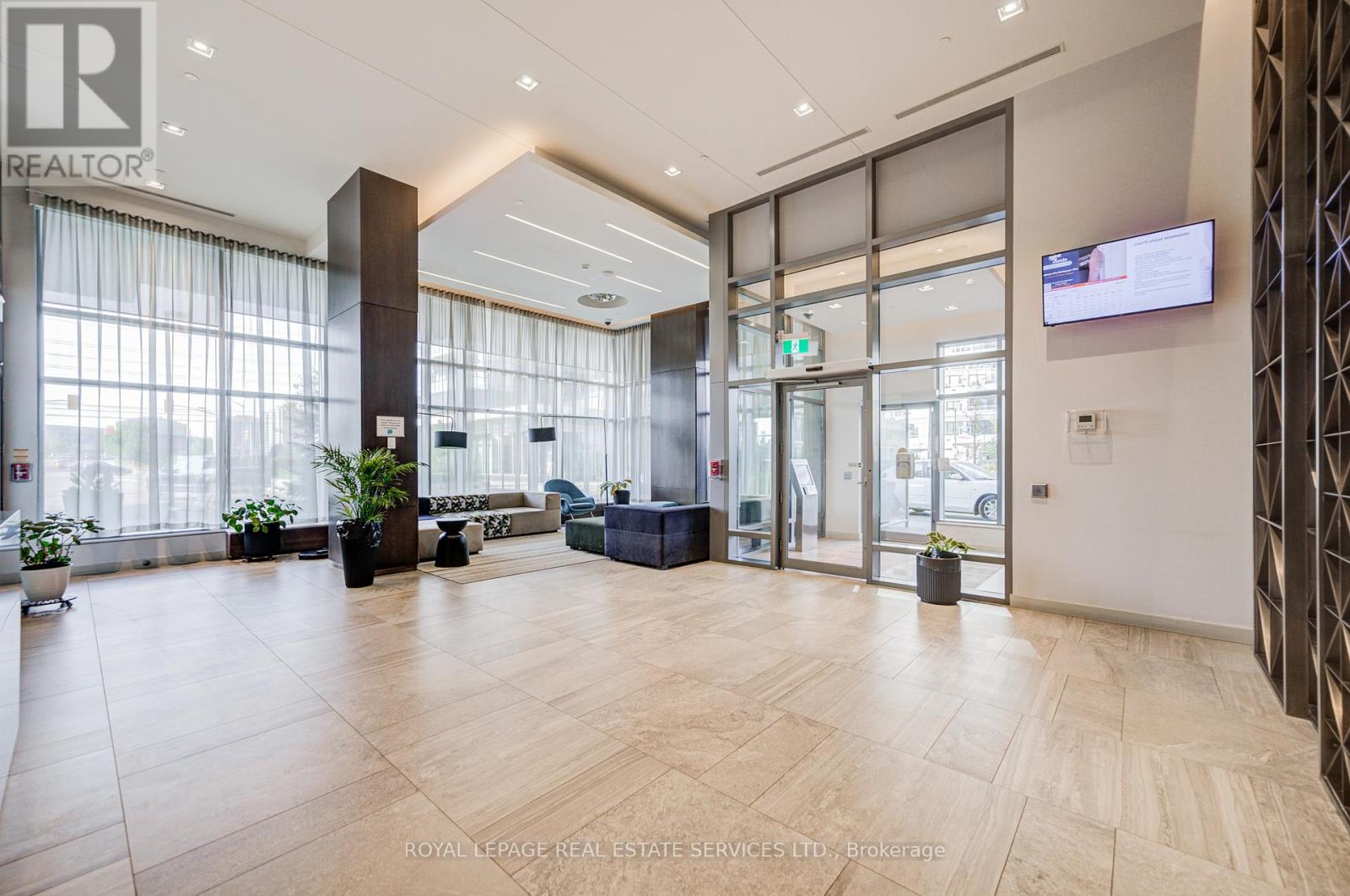 1008 - 2560 Eglinton Avenue W, Mississauga (Central Erin Mills), Ontario  L5M 0Y3 - Photo 5 - W12388750