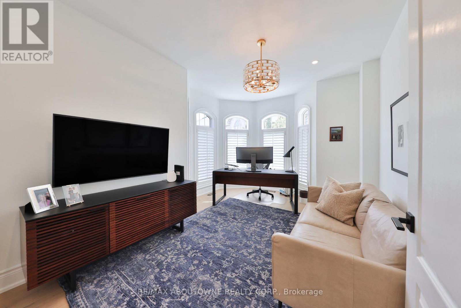 30 - 2400 Neyagawa Boulevard, Oakville, Ontario  L6H 7P5 - Photo 20 - W12388812