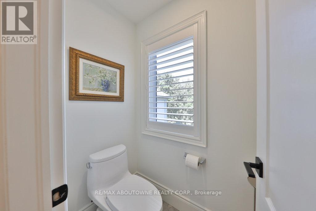 30 - 2400 Neyagawa Boulevard, Oakville, Ontario  L6H 7P5 - Photo 29 - W12388812
