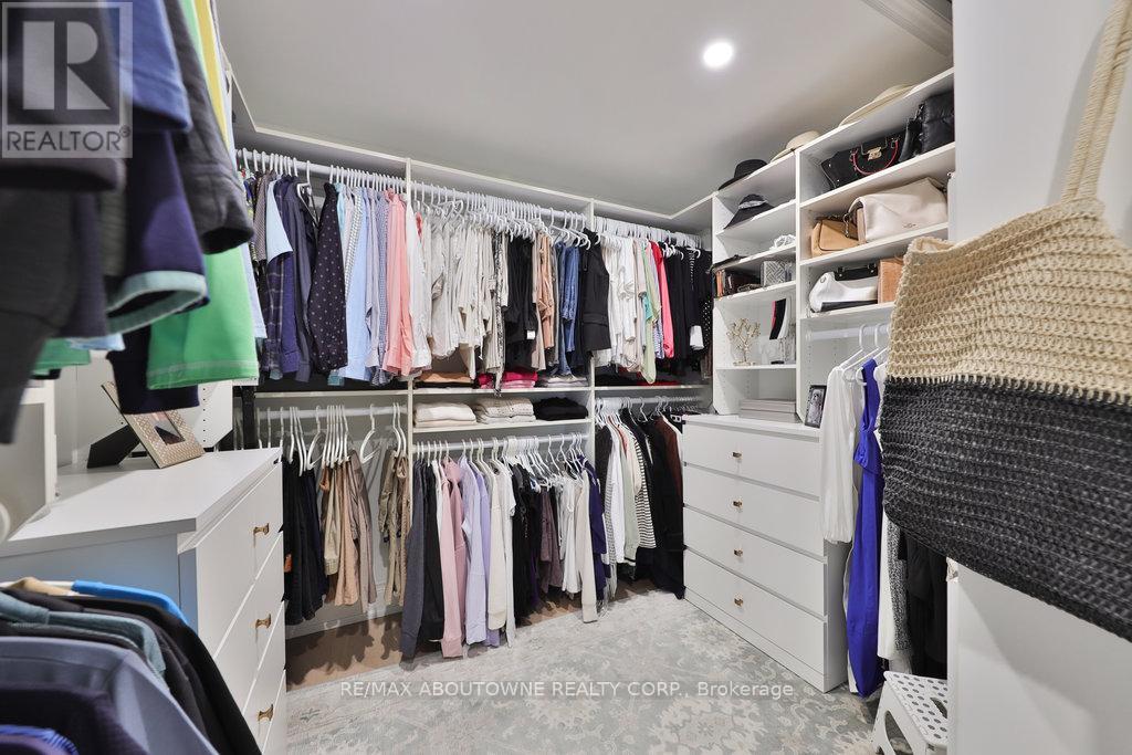 30 - 2400 Neyagawa Boulevard, Oakville, Ontario  L6H 7P5 - Photo 32 - W12388812