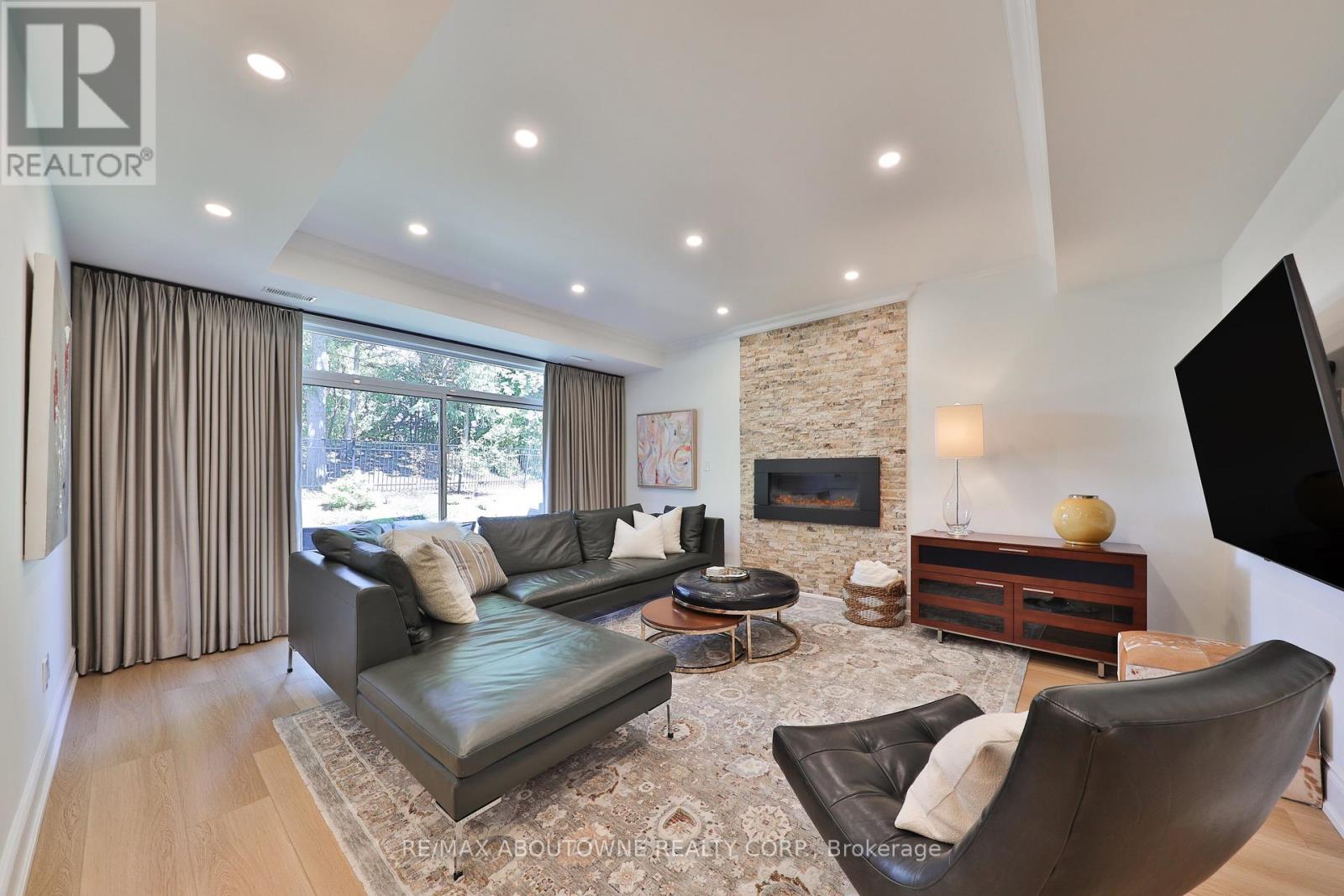 30 - 2400 Neyagawa Boulevard, Oakville, Ontario  L6H 7P5 - Photo 41 - W12388812