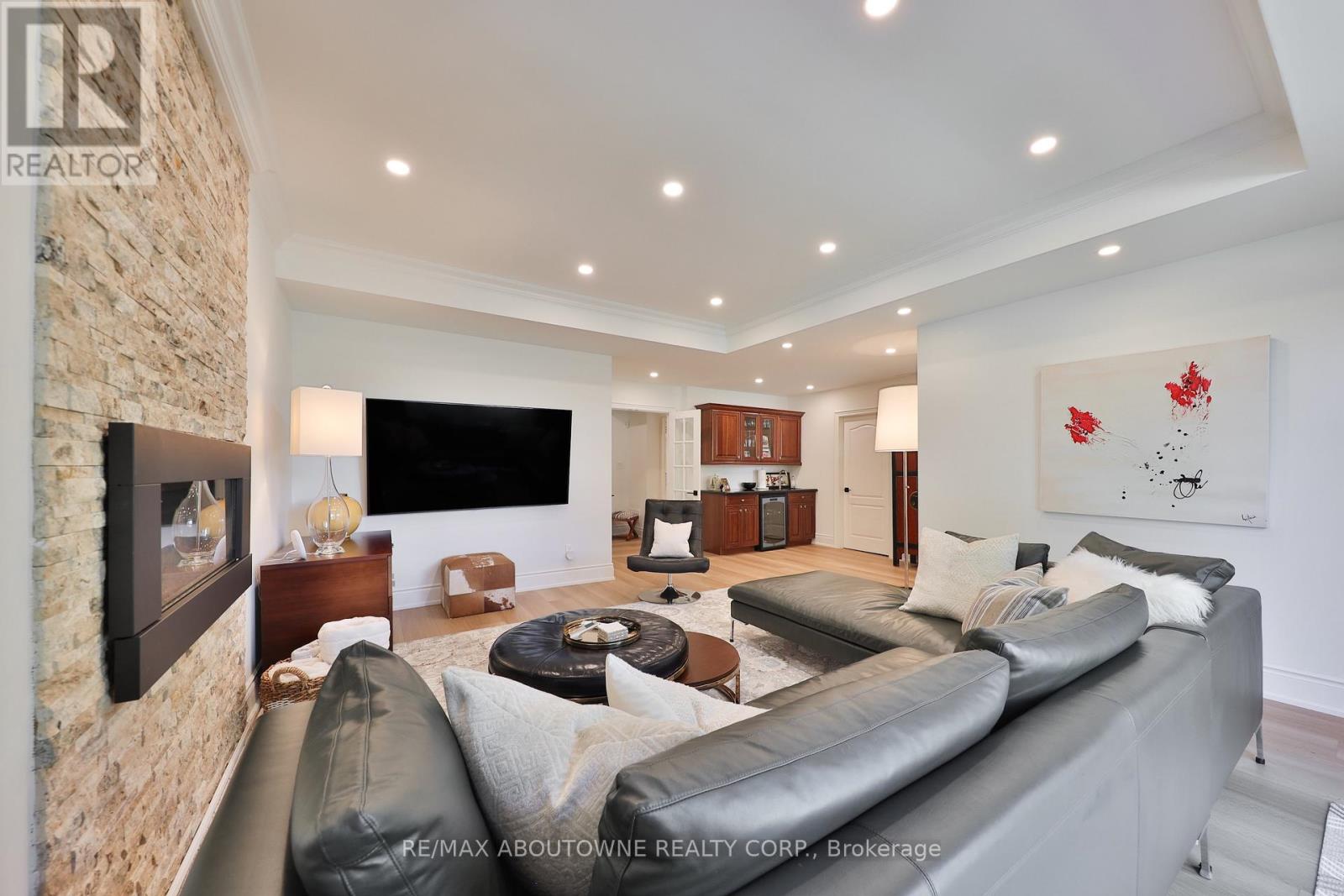 30 - 2400 Neyagawa Boulevard, Oakville, Ontario  L6H 7P5 - Photo 42 - W12388812