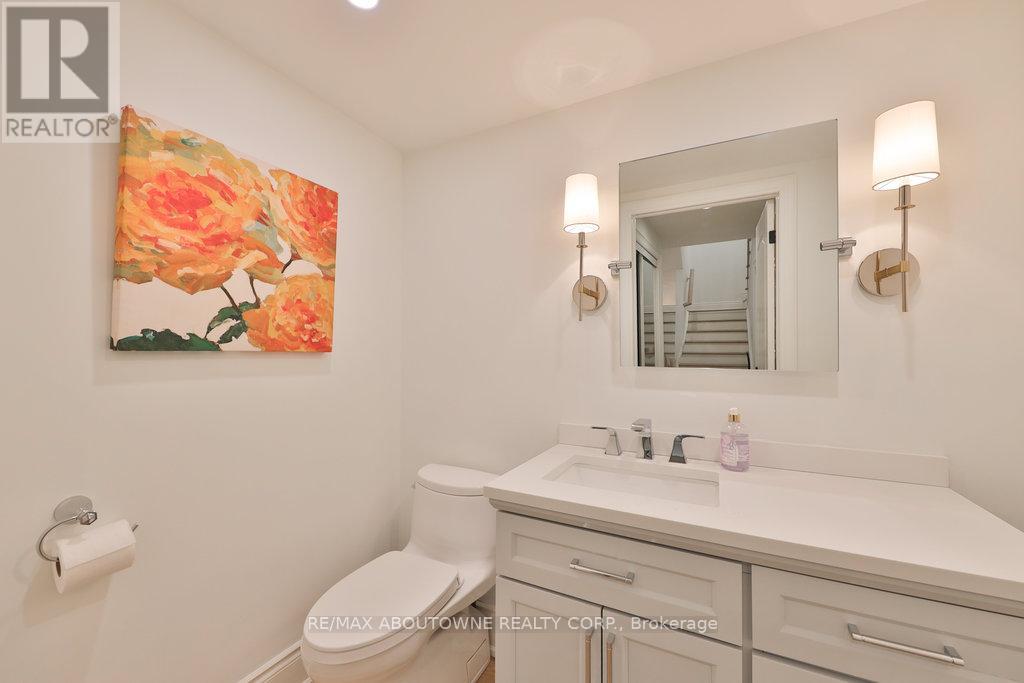 30 - 2400 Neyagawa Boulevard, Oakville, Ontario  L6H 7P5 - Photo 45 - W12388812