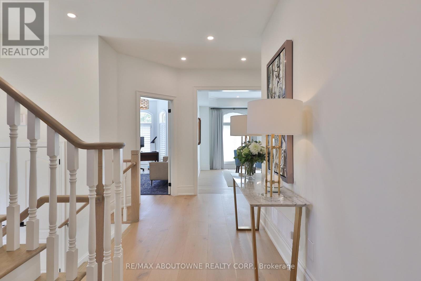 30 - 2400 Neyagawa Boulevard, Oakville, Ontario  L6H 7P5 - Photo 6 - W12388812