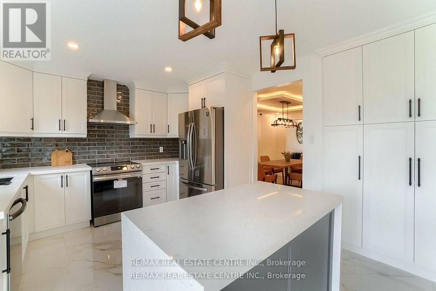 550 Meadows Boulevard, Mississauga, Ontario  L4Z 1G6 - Photo 14 - W12388870