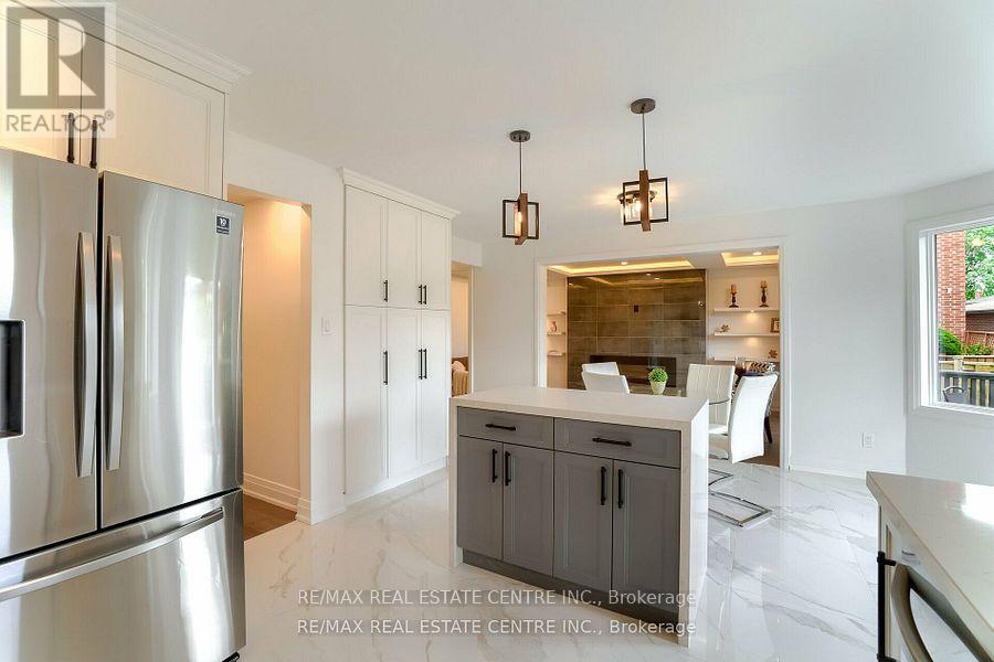 550 Meadows Boulevard, Mississauga, Ontario  L4Z 1G6 - Photo 16 - W12388870