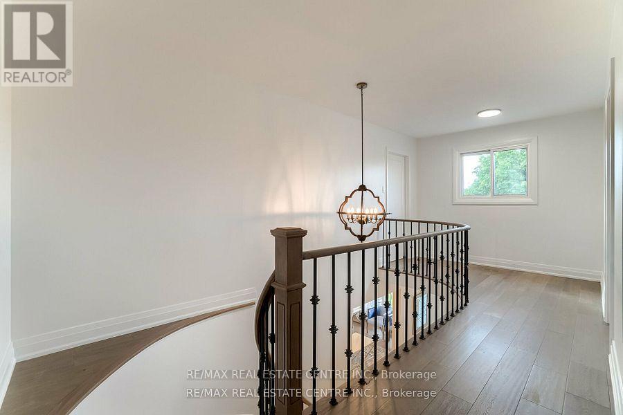 550 Meadows Boulevard, Mississauga, Ontario  L4Z 1G6 - Photo 19 - W12388870