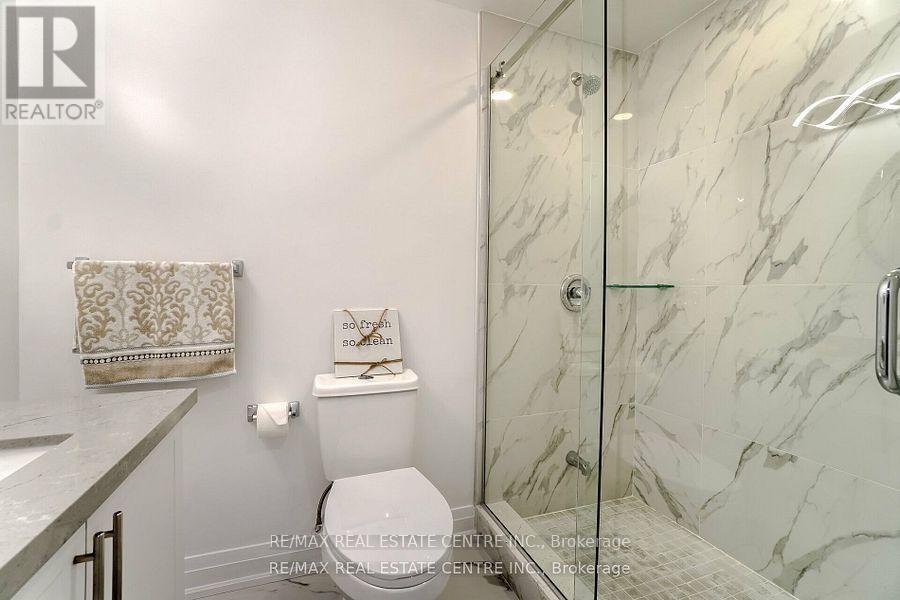 550 Meadows Boulevard, Mississauga, Ontario  L4Z 1G6 - Photo 29 - W12388870