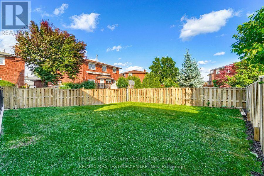 550 Meadows Boulevard, Mississauga, Ontario  L4Z 1G6 - Photo 33 - W12388870
