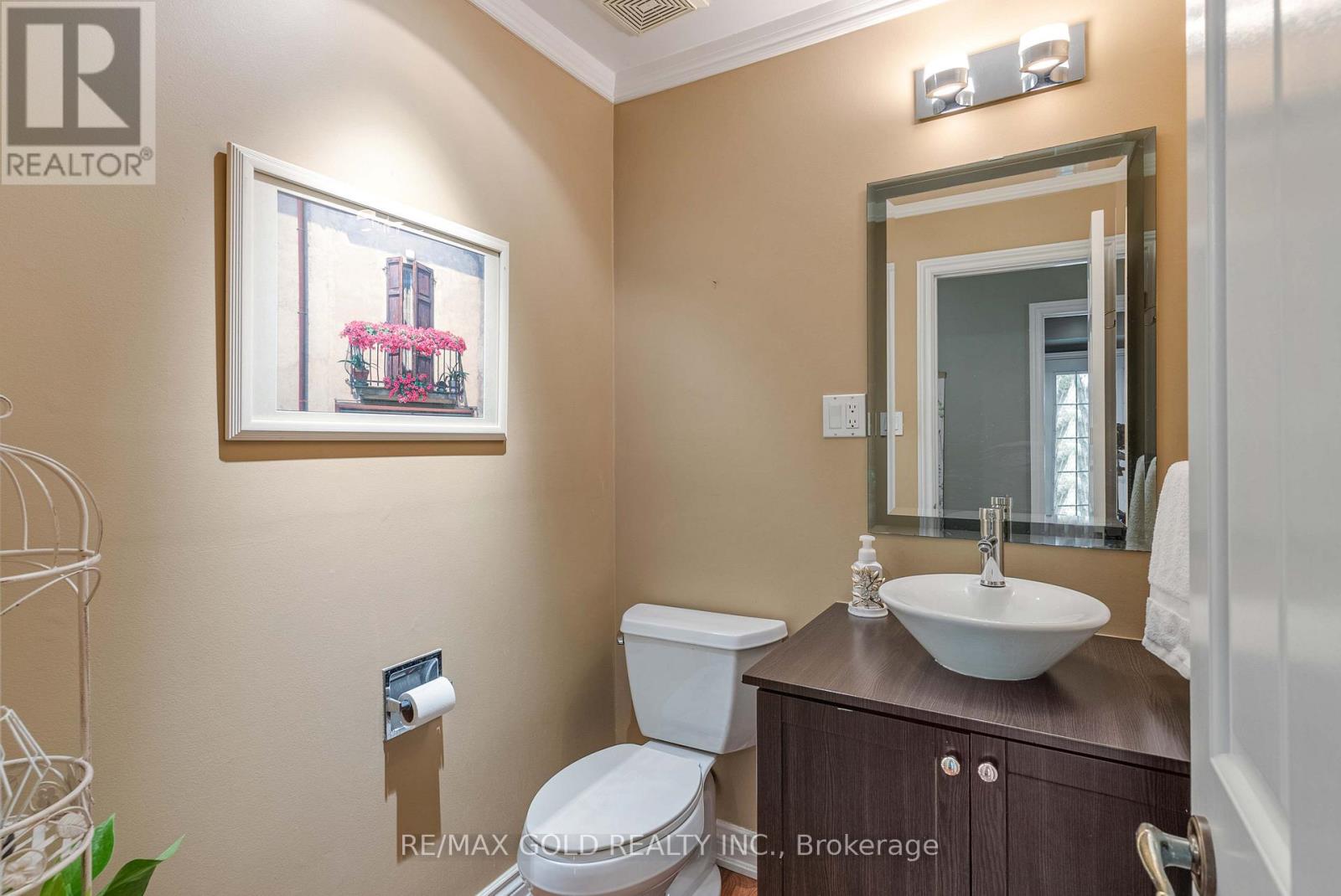 52 Palmer Circle, Caledon, Ontario  L7E 0A5 - Photo 17 - W12388883