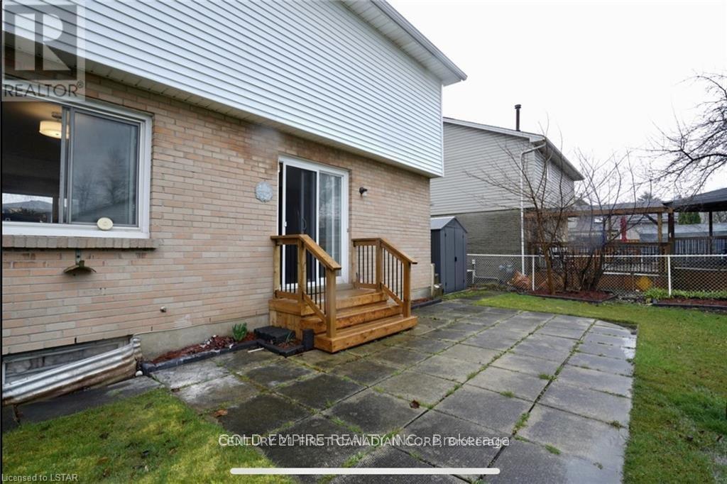 53 Archer Crescent, London South, Ontario  N6E 2A4 - Photo 34 - X12387229