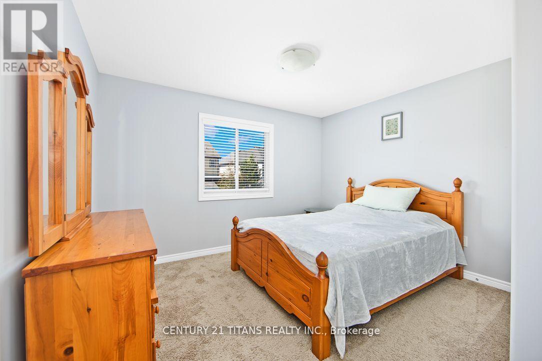 6342 Sam Iorfida Drive, Niagara Falls, Ontario  L2G 0H4 - Photo 13 - X12388832
