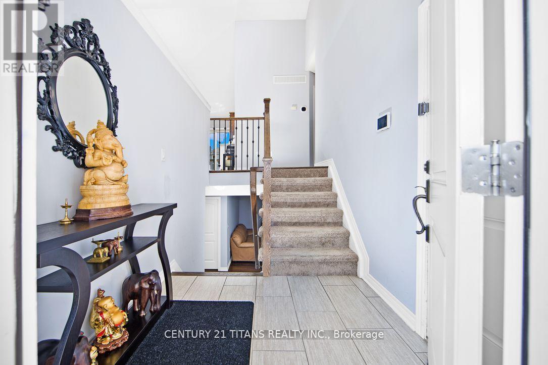 6342 Sam Iorfida Drive, Niagara Falls, Ontario  L2G 0H4 - Photo 2 - X12388832