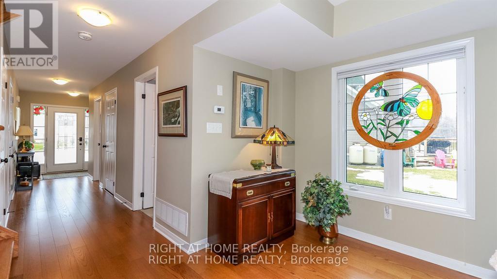 28 Masters Crescent, Georgian Bay, Ontario  L0K 1S0 - Photo 11 - X12388836