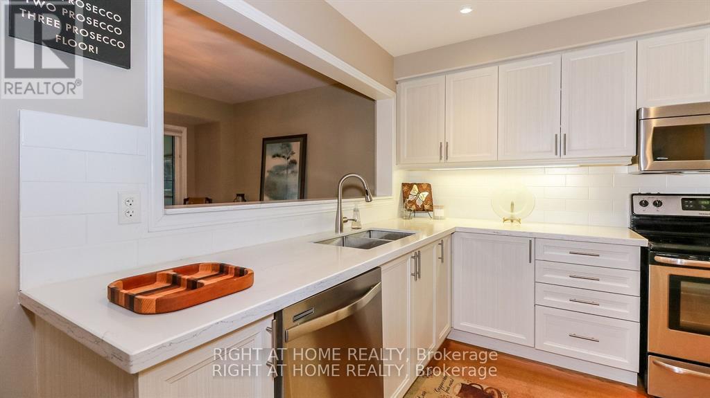 28 Masters Crescent, Georgian Bay, Ontario  L0K 1S0 - Photo 13 - X12388836