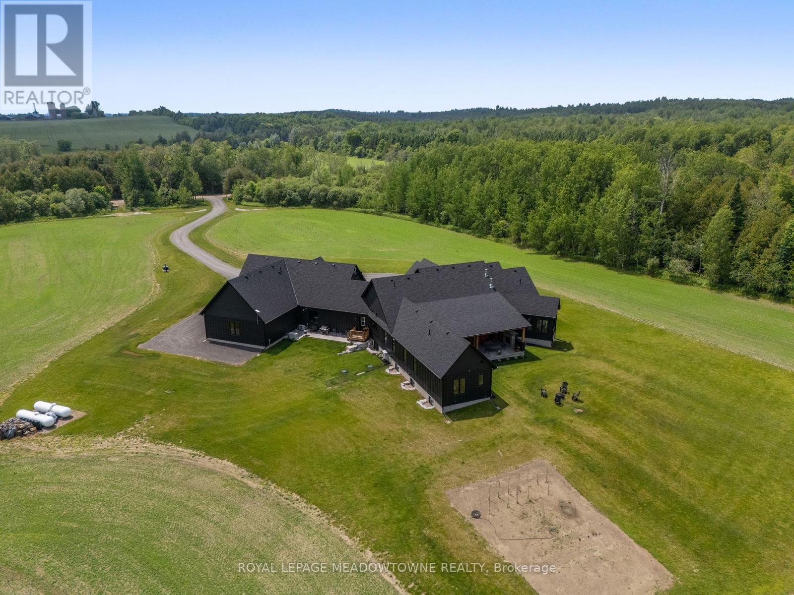 6089 First Line, Erin, Ontario  L0N 1N0 - Photo 37 - X12388905