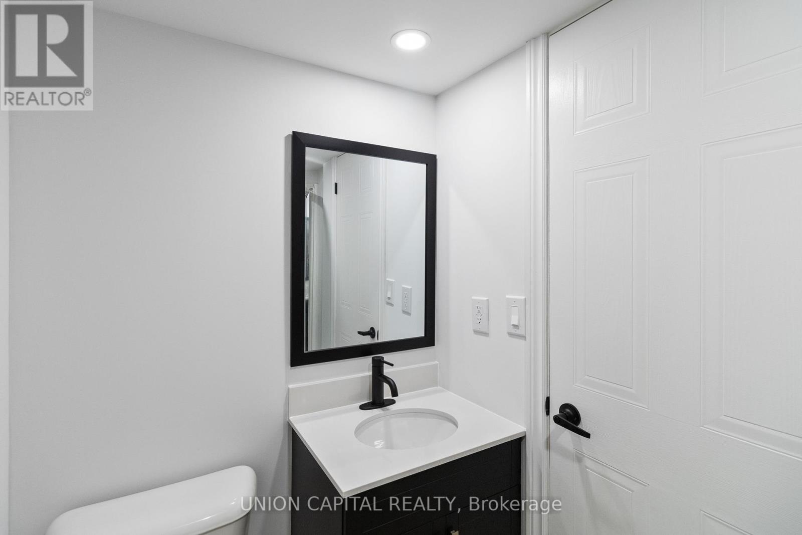 989 Mapleridge Street, London North, Ontario  N6H 0A6 - Photo 37 - X12388915