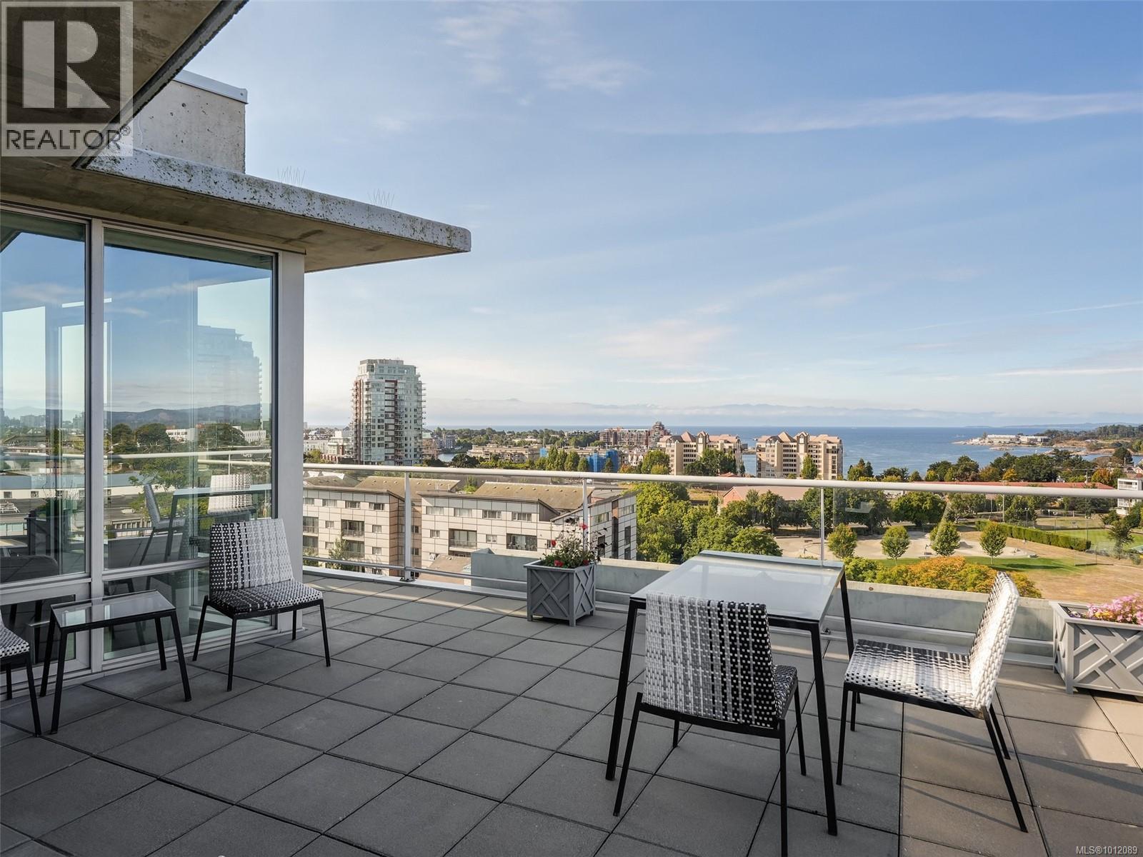 1205 160 Wilson St, Victoria, British Columbia