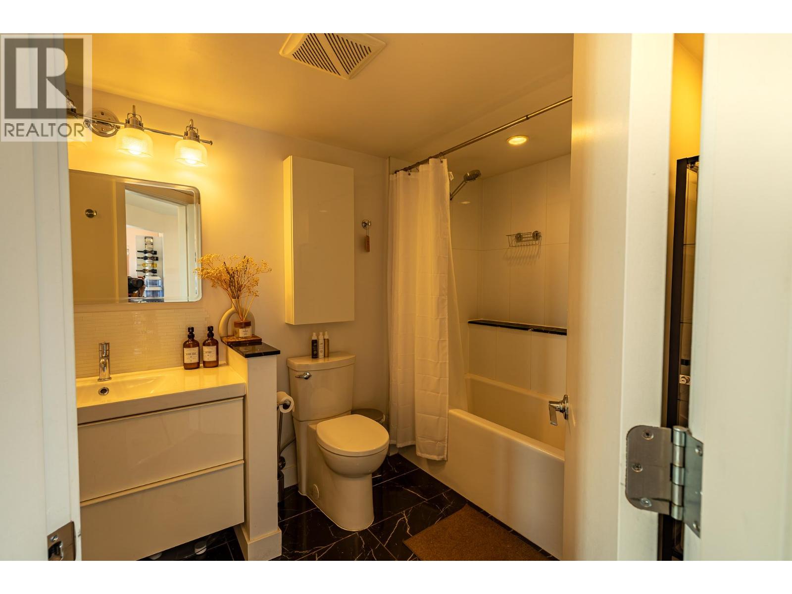 1705 612 Fifth Avenue, New Westminster, British Columbia  V3M 1X5 - Photo 23 - R3044084