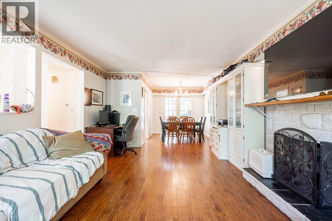 730 Cumberland Street, New Westminster, British Columbia  V3L 4J4 - Photo 4 - R3043095