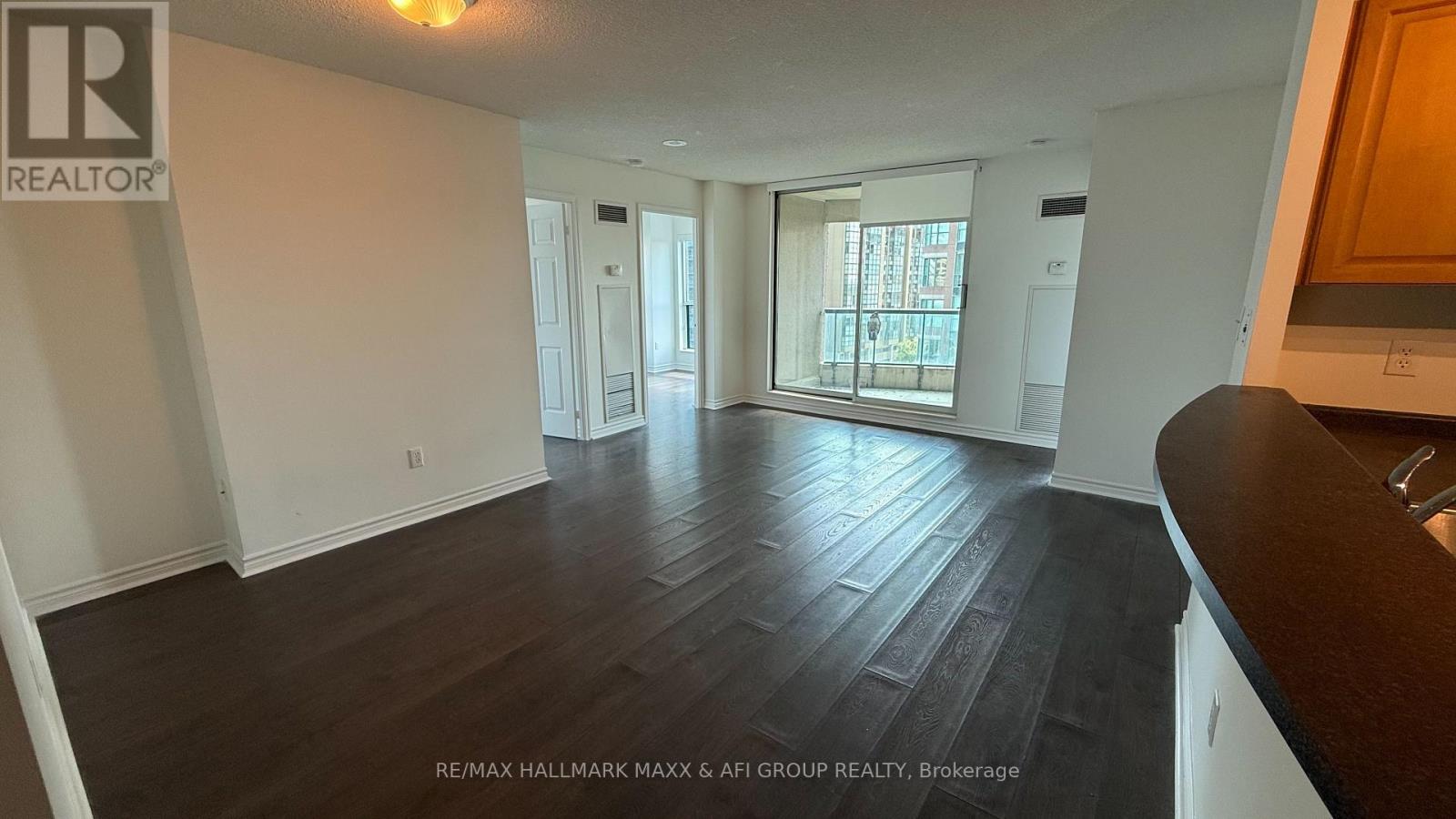 1103 - 7 Lorraine Drive, Toronto, Ontario  M2N 7H2 - Photo 4 - C12379497
