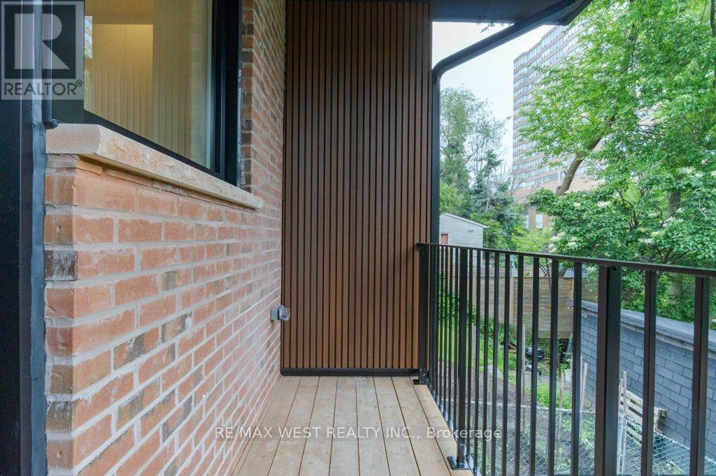 63 Lonborough Avenue, Toronto, Ontario  M6M 1X2 - Photo 20 - W12386991