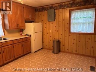 21035 Queen Street, Charing Cross, Ontario  N0P 1G0 - Photo 4 - 25021868