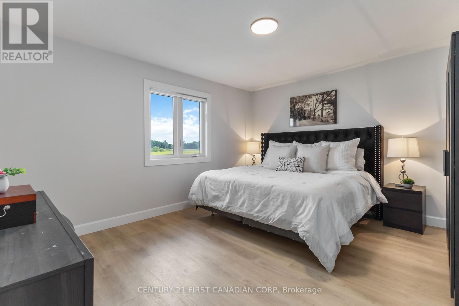 6707 Royal Magnolia Avenue, London South, Ontario  N6P 1H5 - Photo 12 - X12389062