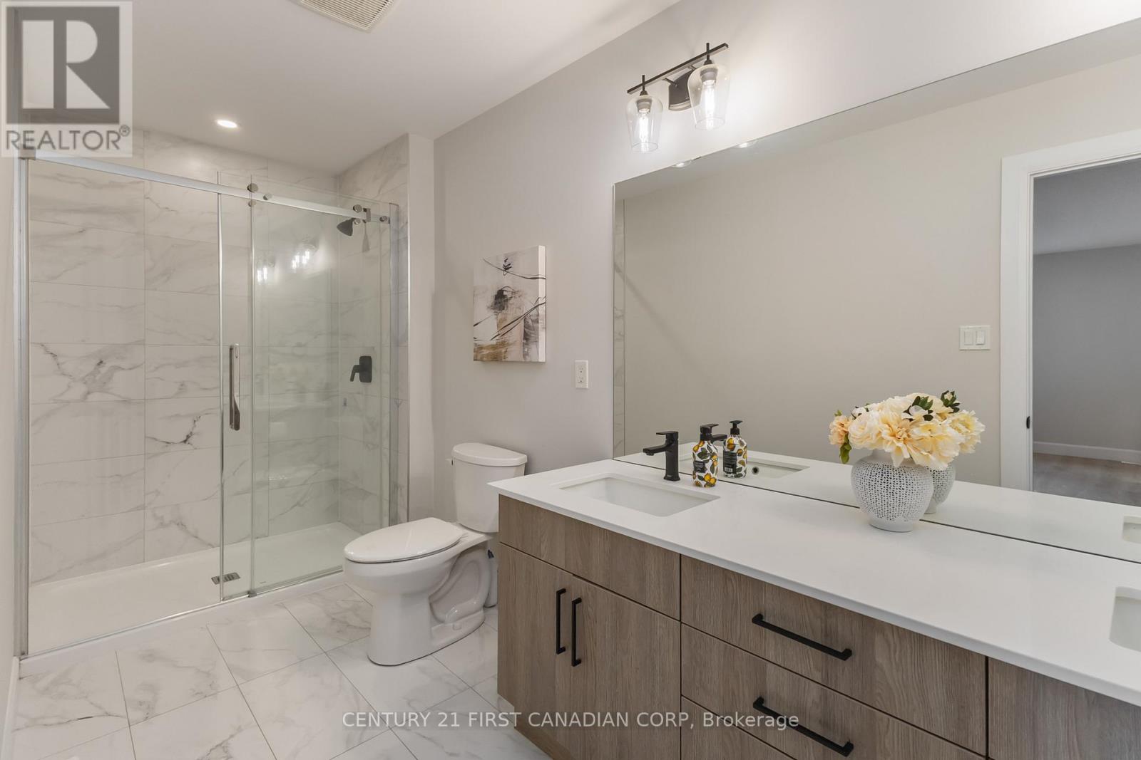 6707 Royal Magnolia Avenue, London South, Ontario  N6P 1H5 - Photo 14 - X12389062