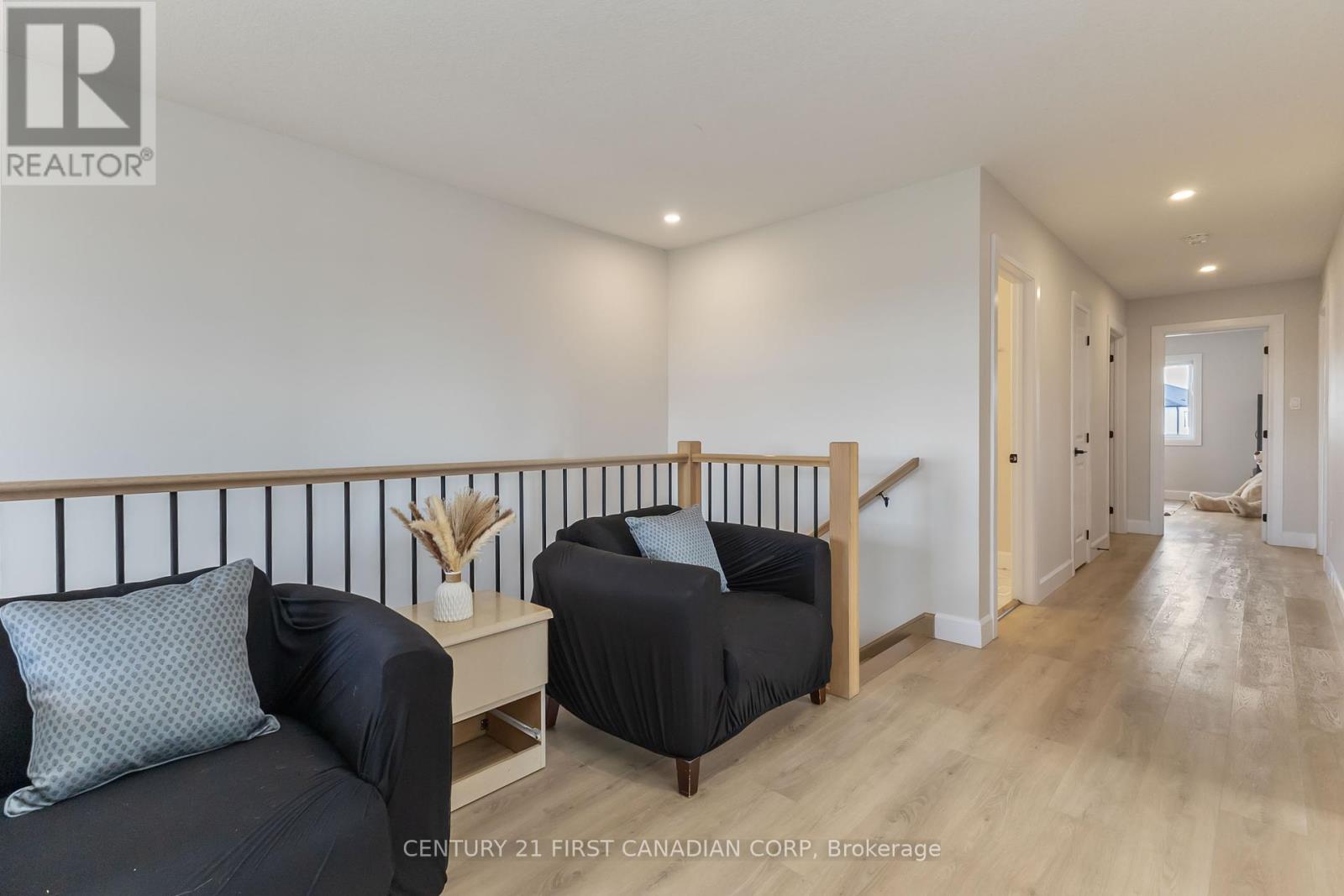 6707 Royal Magnolia Avenue, London South, Ontario  N6P 1H5 - Photo 16 - X12389062