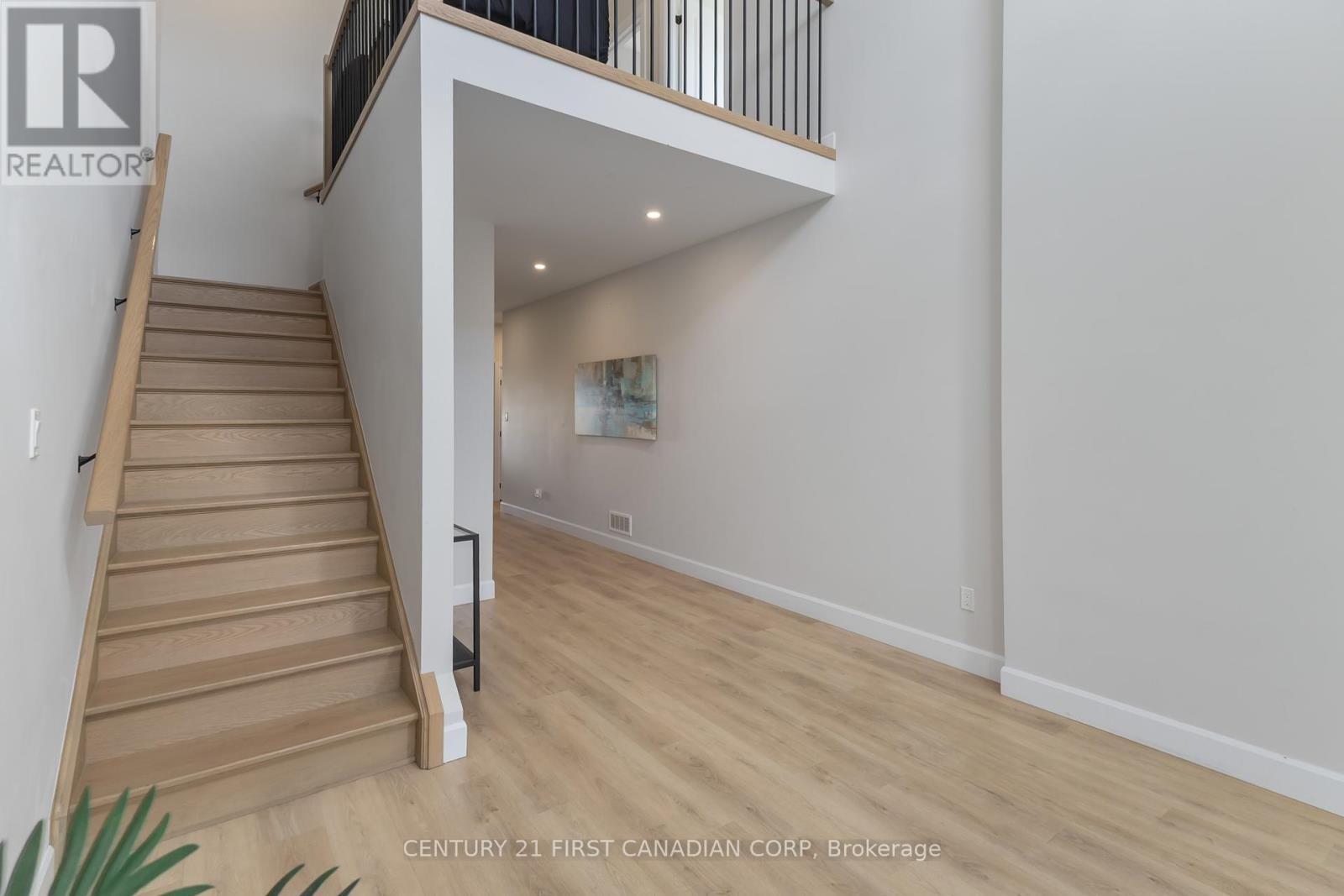 6707 Royal Magnolia Avenue, London South, Ontario  N6P 1H5 - Photo 21 - X12389062