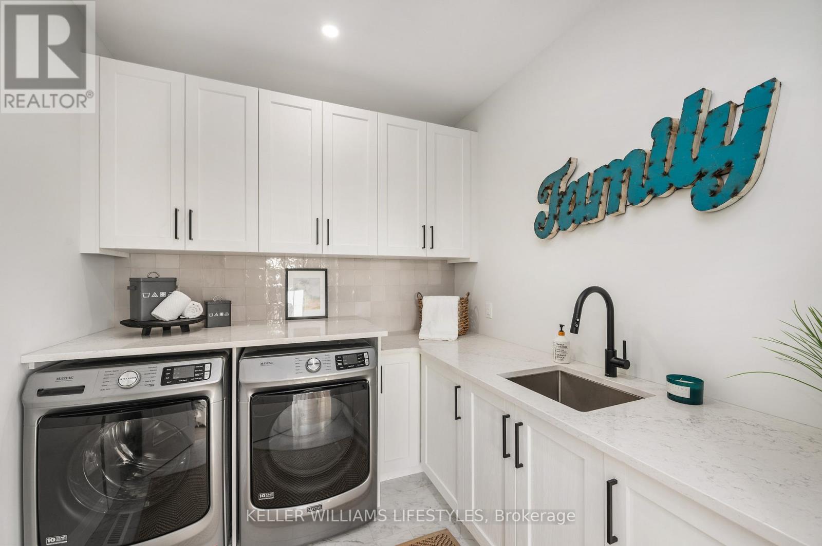 202 - 9861 Glendon Drive, Middlesex Centre, Ontario  N0L 1R0 - Photo 14 - X12389088