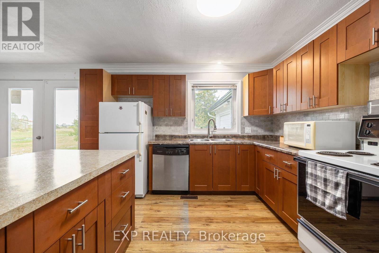 7884 Rawlings Road, Lambton Shores, Ontario  N0N 1J0 - Photo 27 - X12389089