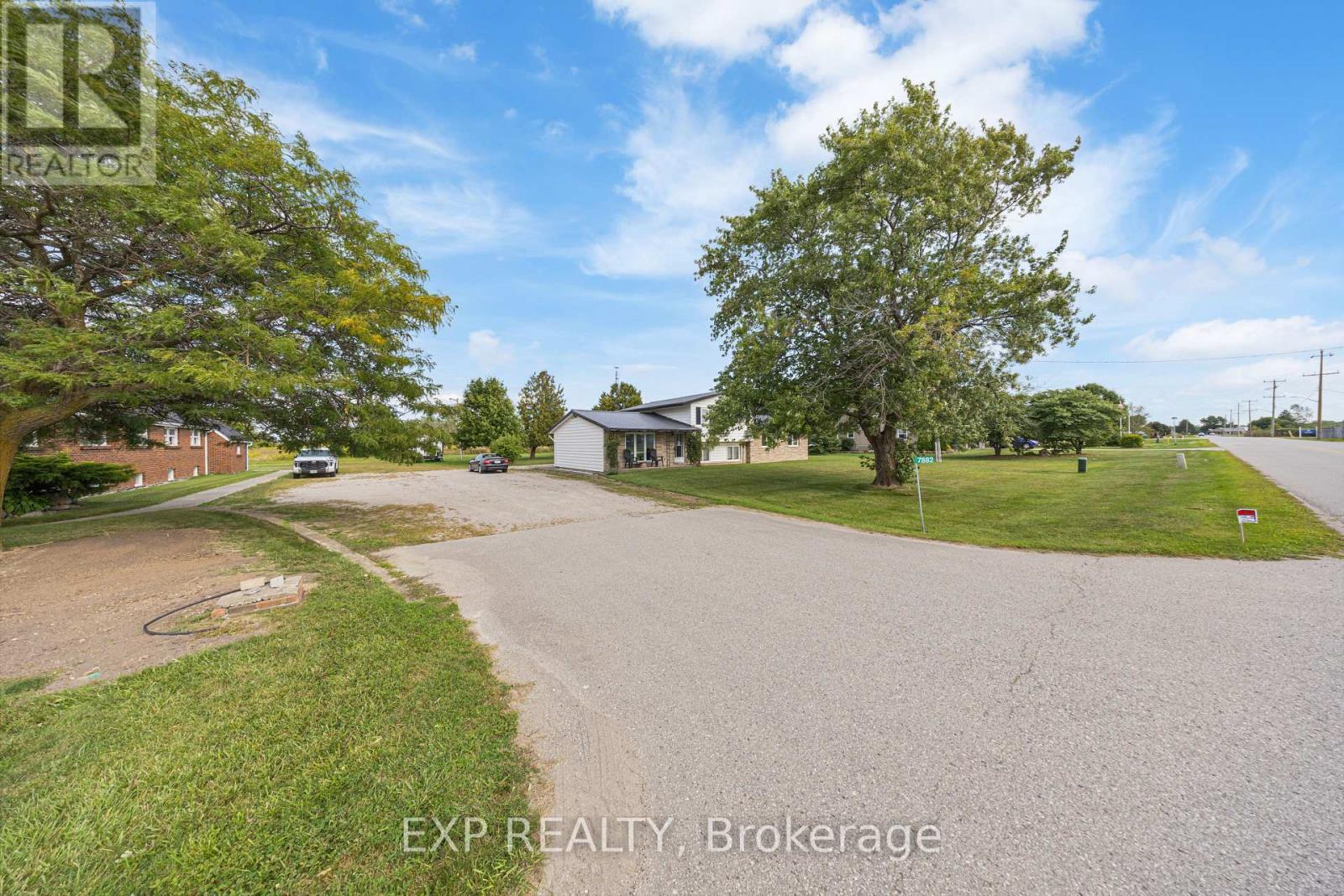 7884 Rawlings Road, Lambton Shores, Ontario  N0N 1J0 - Photo 5 - X12389089