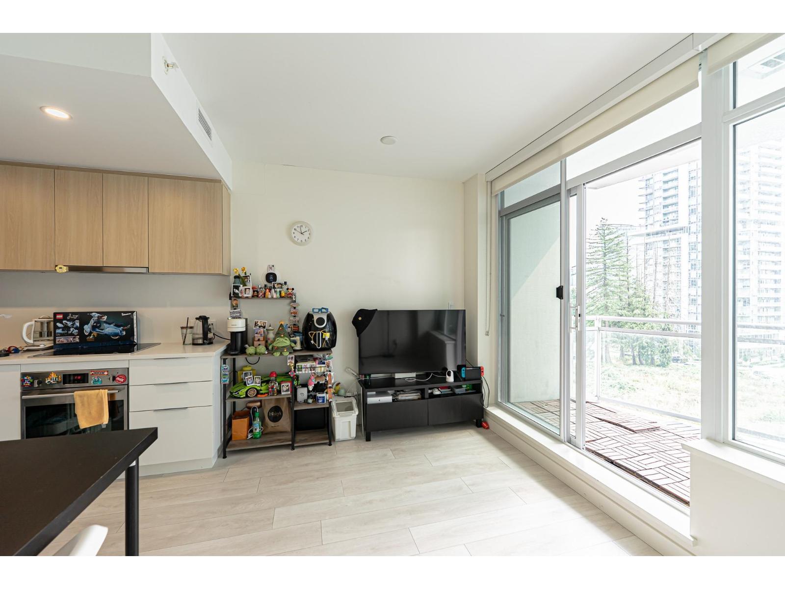 806 13318 104 Avenue, Surrey, British Columbia  V3T 1V4 - Photo 16 - R3044675