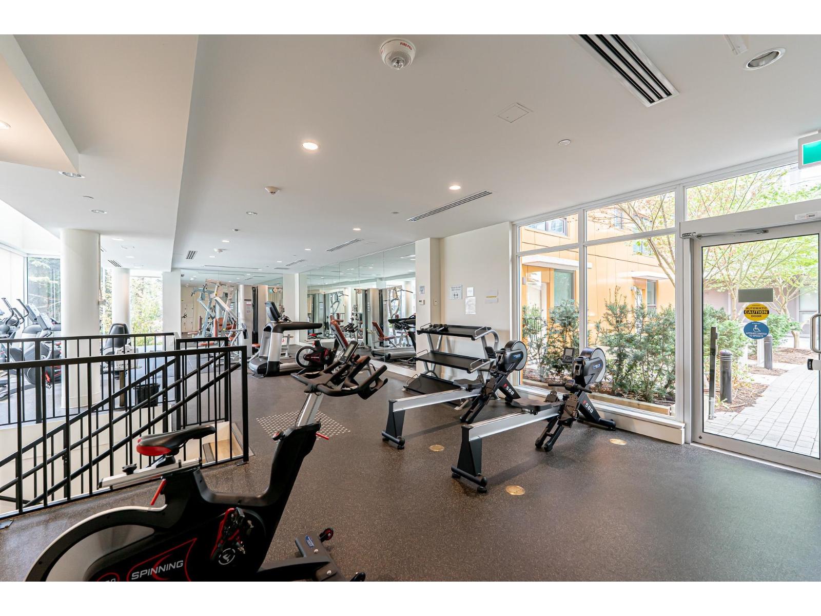 806 13318 104 Avenue, Surrey, British Columbia  V3T 1V4 - Photo 4 - R3044675