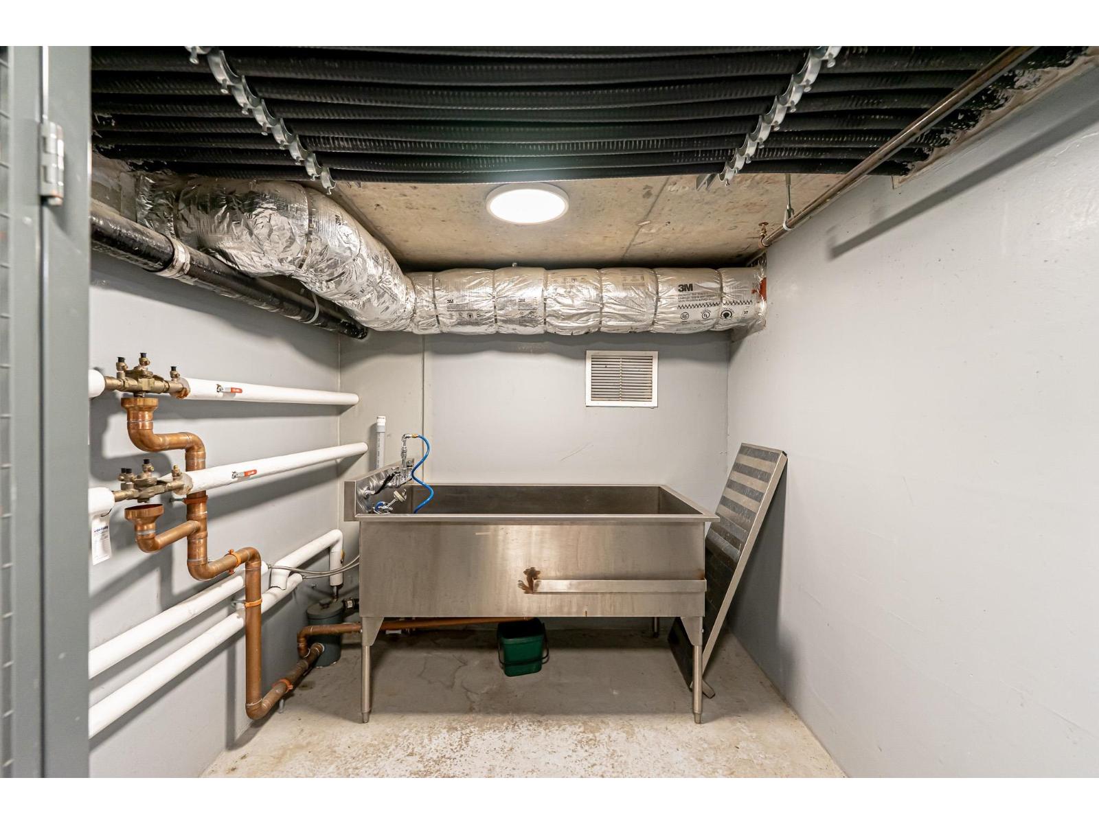 806 13318 104 Avenue, Surrey, British Columbia  V3T 1V4 - Photo 33 - R3044675