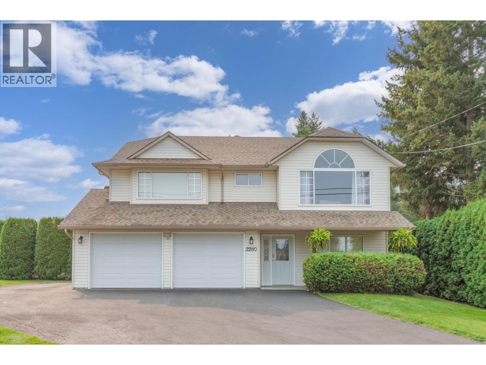 2280 10 Avenue SE, Salmon Arm, British Columbia