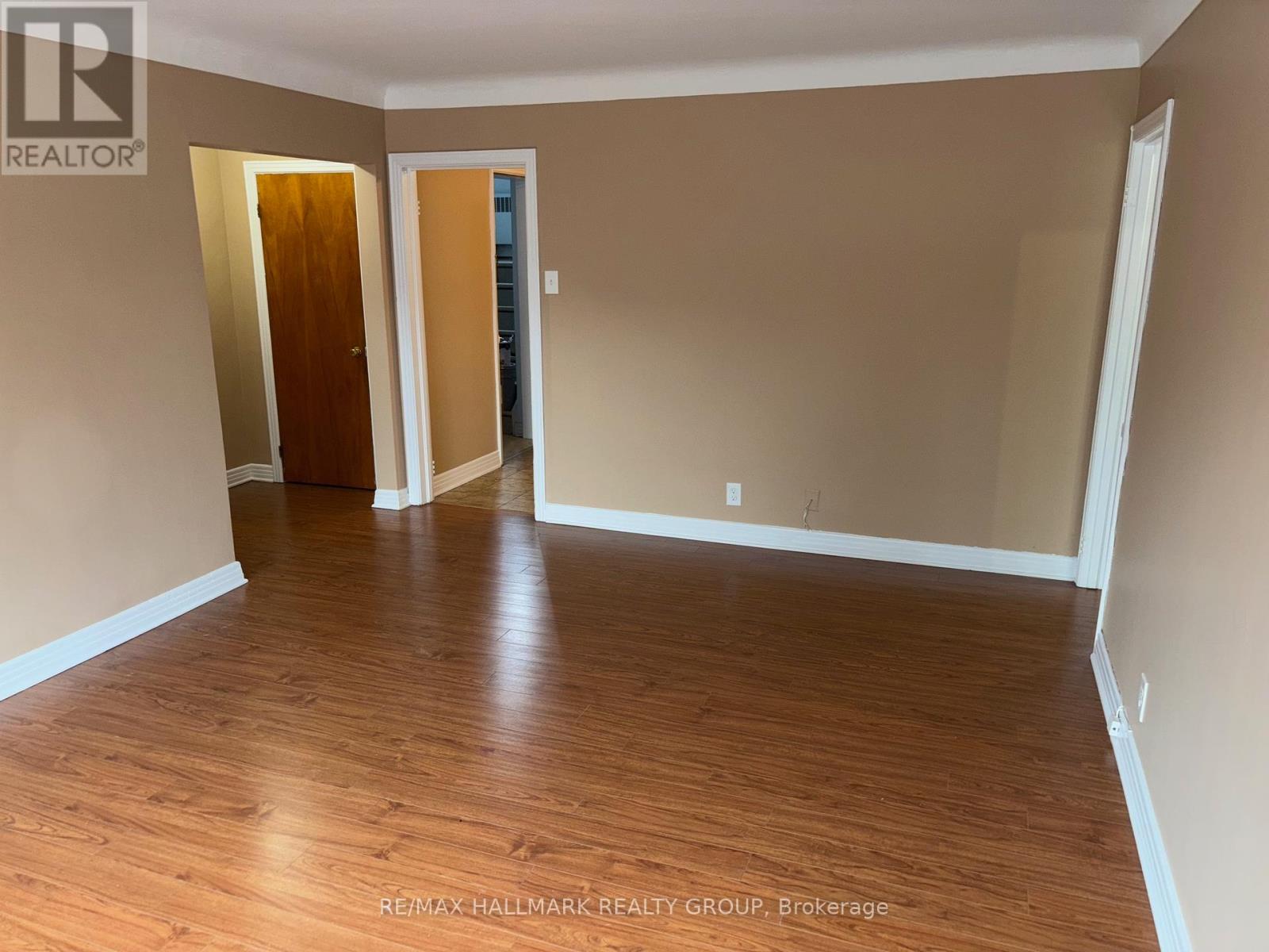 4 - 1376 Trenton Avenue, Ottawa, Ontario  K1Z 8K4 - Photo 5 - X12389006