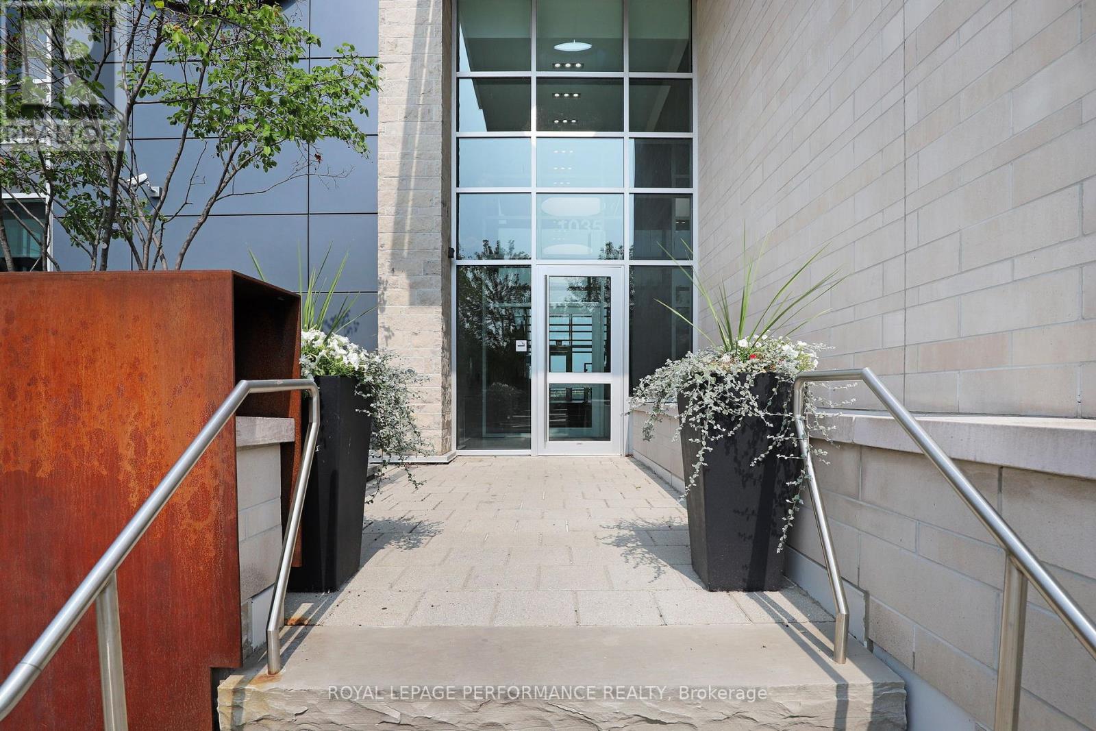 907 - 1035 Bank Street, Ottawa, Ontario  K1S 5K3 - Photo 3 - X12389046