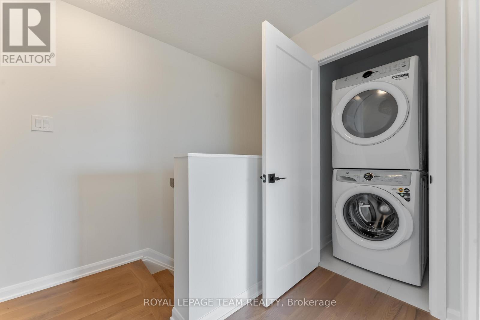 719 Arcadian Private, Ottawa, Ontario  K2T 0R8 - Photo 23 - X12389074