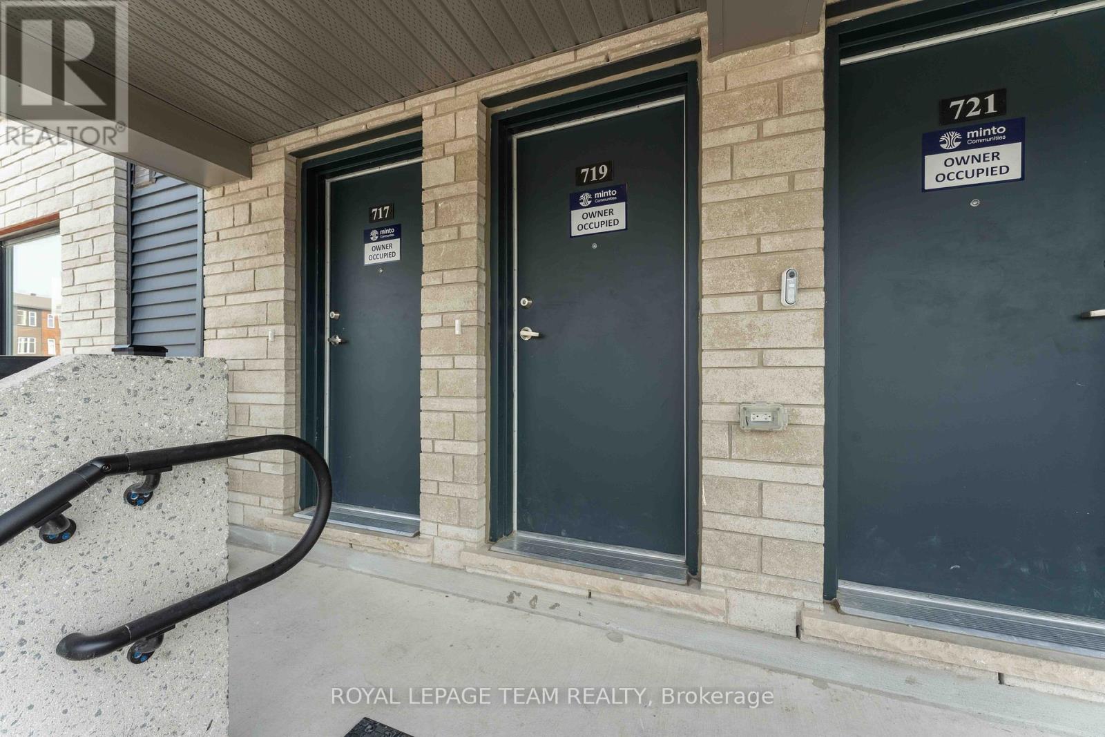 719 Arcadian Private, Ottawa, Ontario  K2T 0R8 - Photo 3 - X12389074